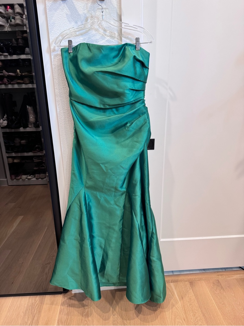 Badgley Mischka Strapless Emerald Green Satin Gown size 10